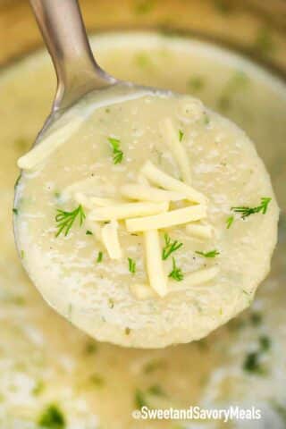 Slow Cooker Creamy Cauliflower Soup