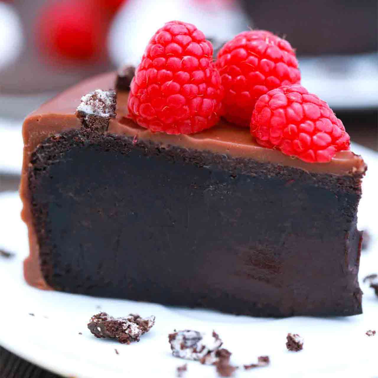5-Ingredient Chocolate Cake
