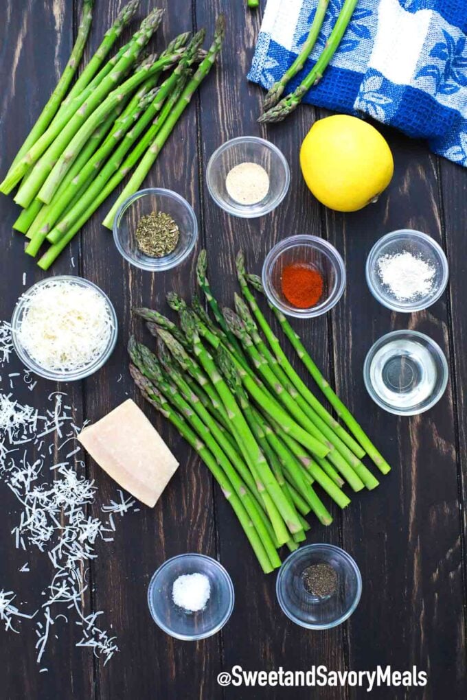 air fryer asparagus ingredients displayed on a wooden table