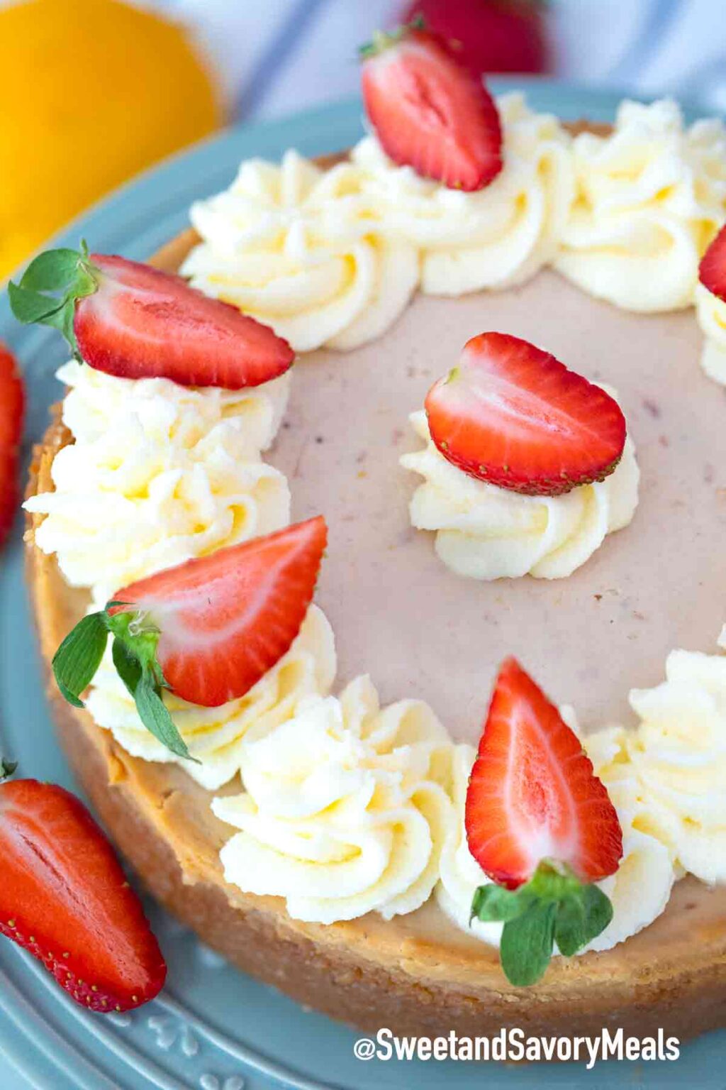 Instant Pot Strawberry Cheesecake [Video] Sweet and Savory Meals