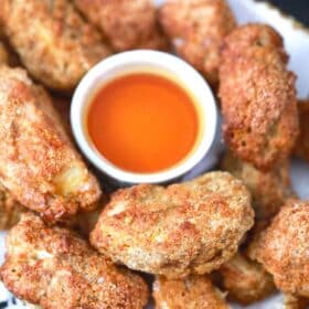 air fryer apples fries on a serving plate