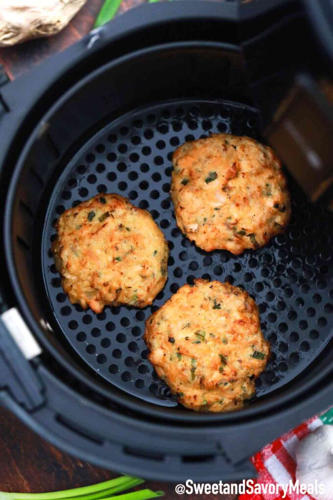 cooking air fryer salmon cakes