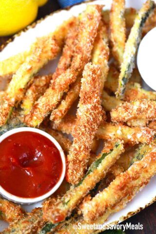 air fryer zucchini fries with dipping sauce