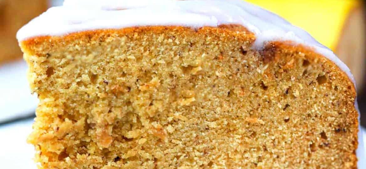 instant pot peanut butter banana bread slice