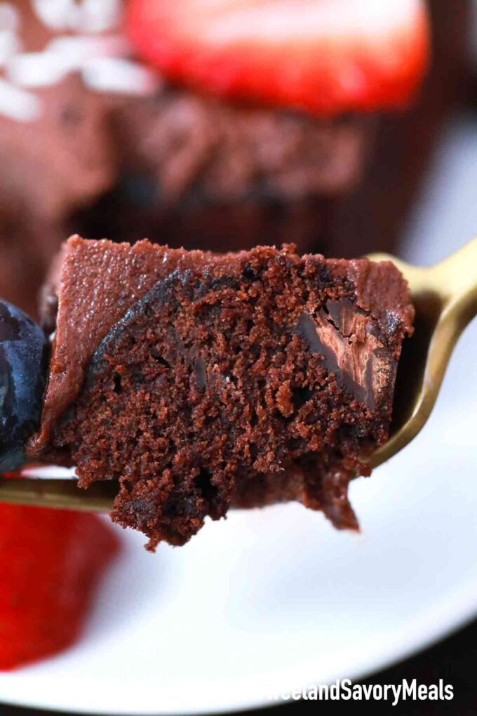 pressure cooker chocolate cake bite