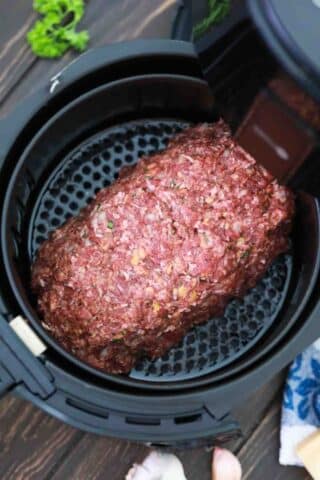 meatloaf in the air fryer basket