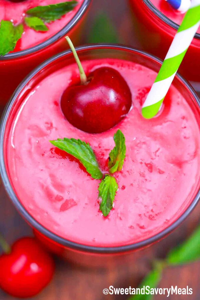 cherry smoothie with mint and fresh cherry