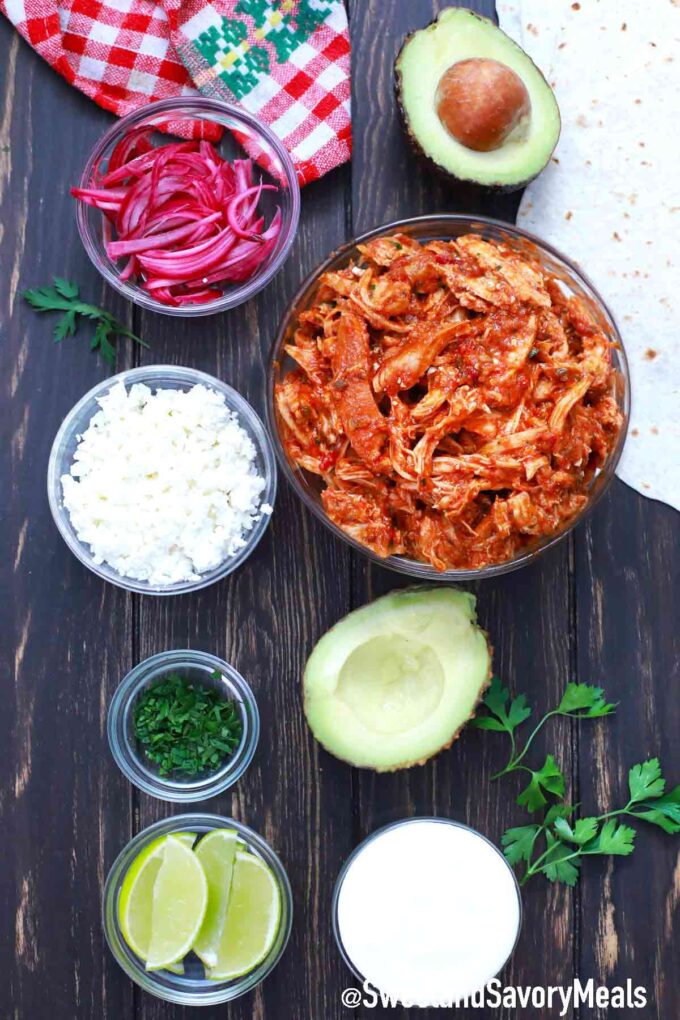 Chicken Tinga tacos ingredients