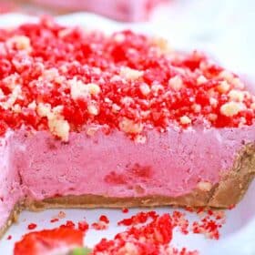 strawberry shortcake freezer pie
