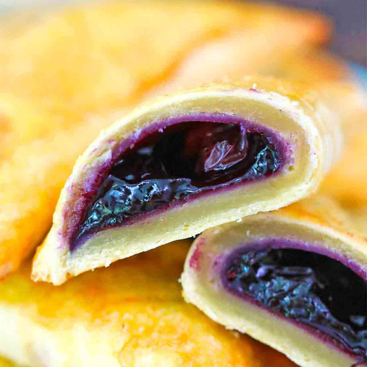 Blueberry Puff Pastry - Pies and Tacos