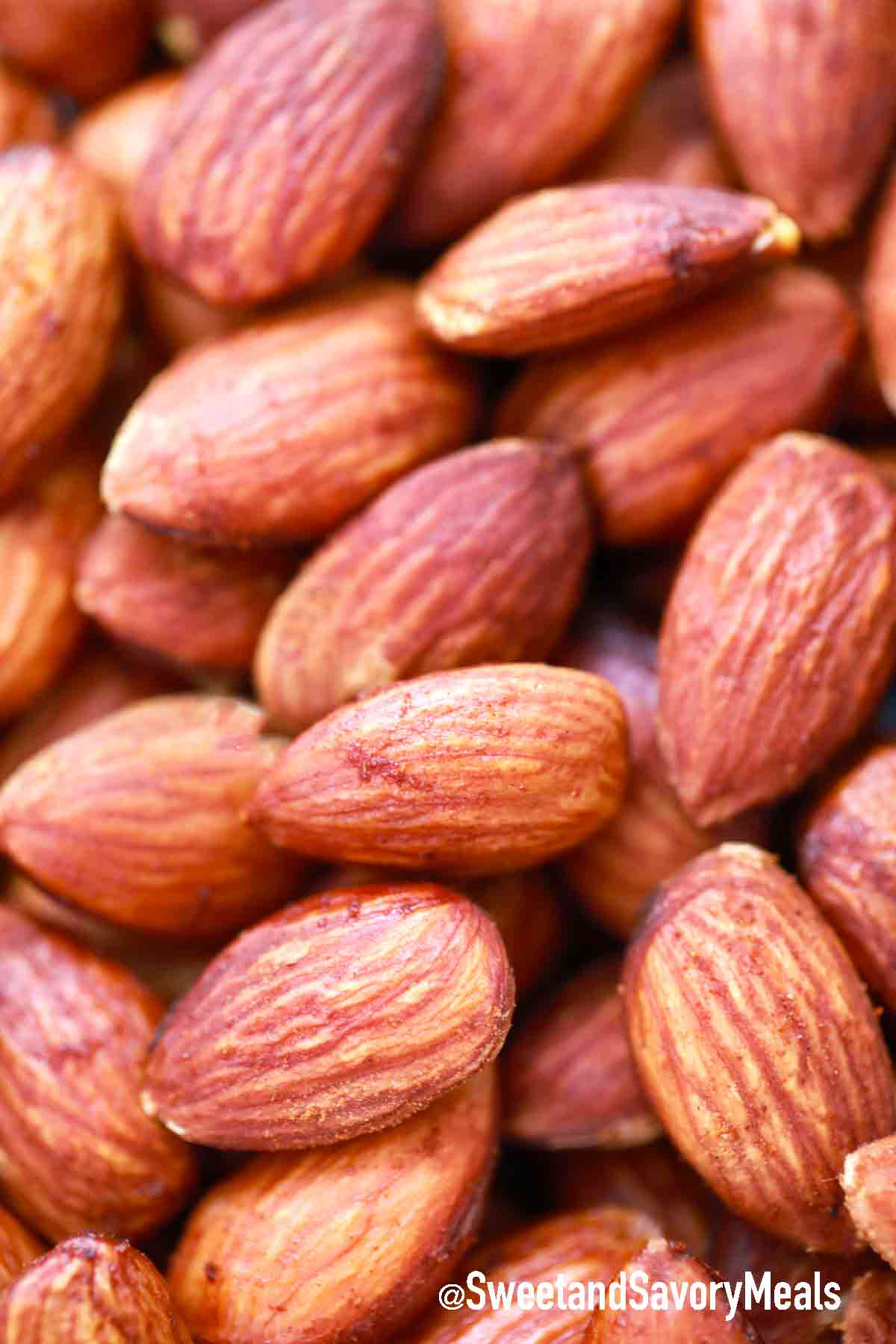 Air Fryer Roasted Almonds S&SM
