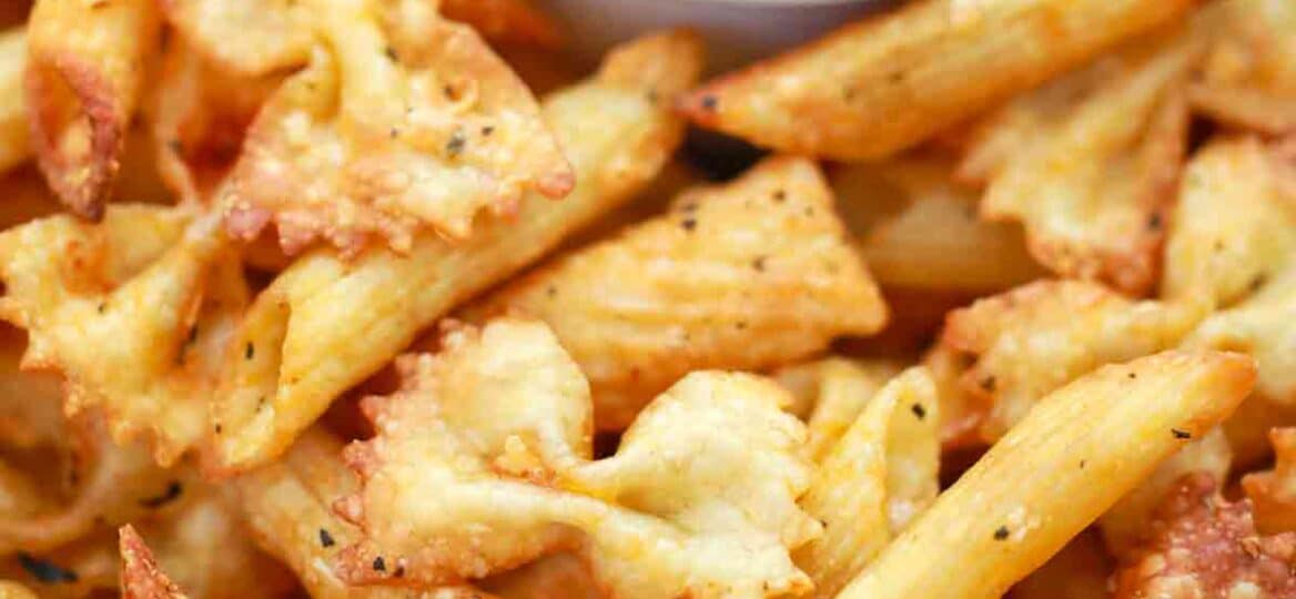 pasta chips with dipping sauce