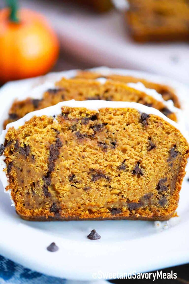 sliced chocolate chip pumpkin bread