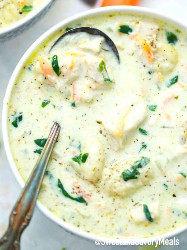 olive-garden-chicken-gnocchi-soup-copycat-sweet-and-savory-meals