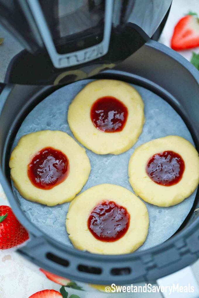 air fried strawberry cookies
