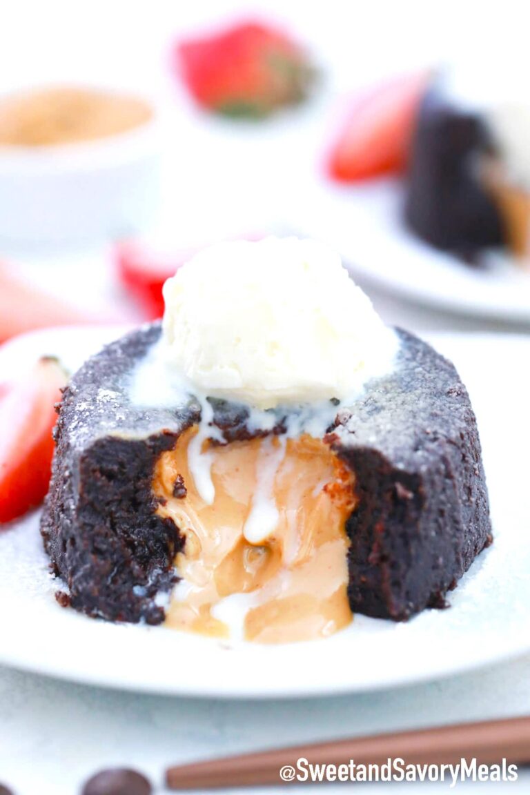 oozing chocolate peanut butter lava cake