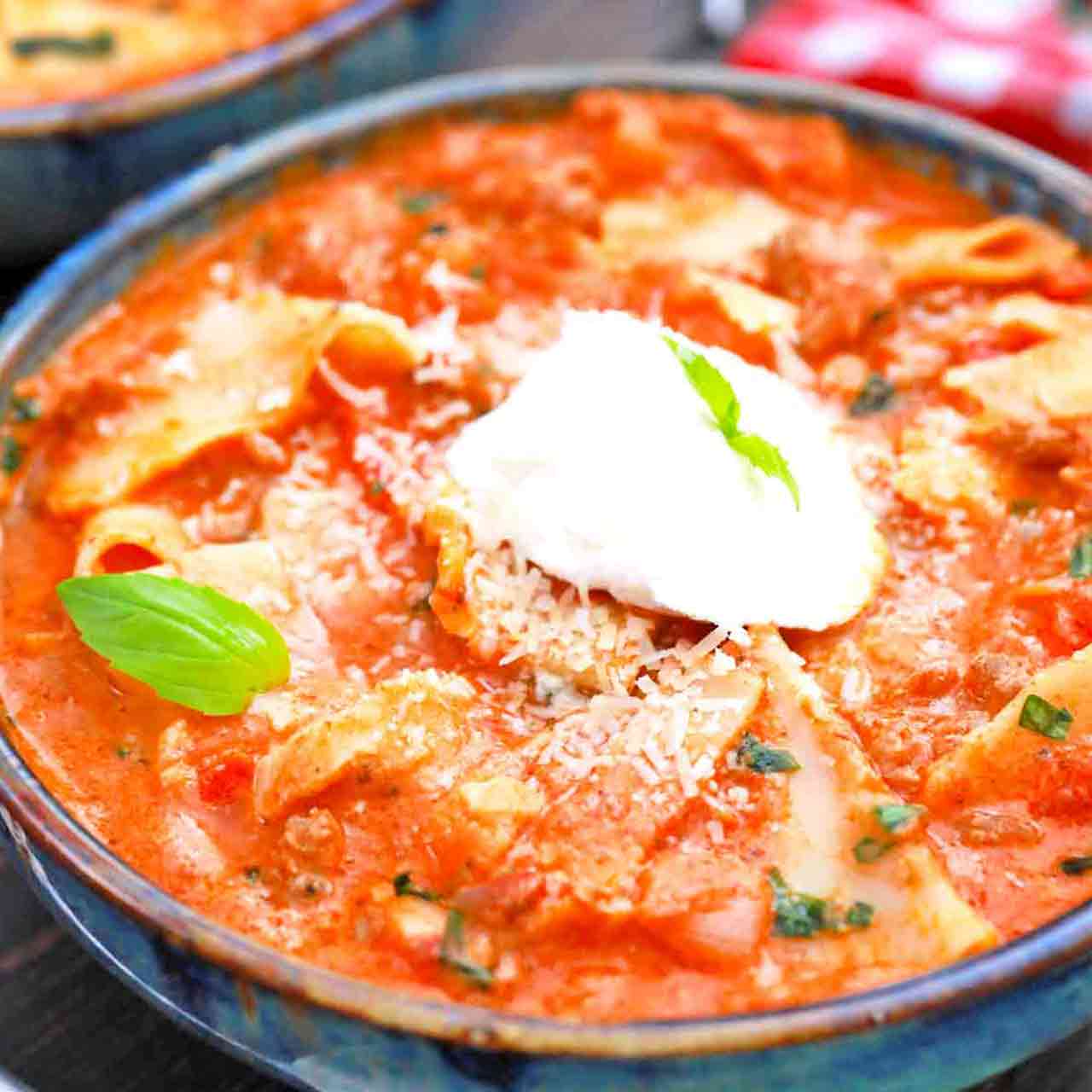 Lasagna Soup Recipe - Sweet and Savory Meals