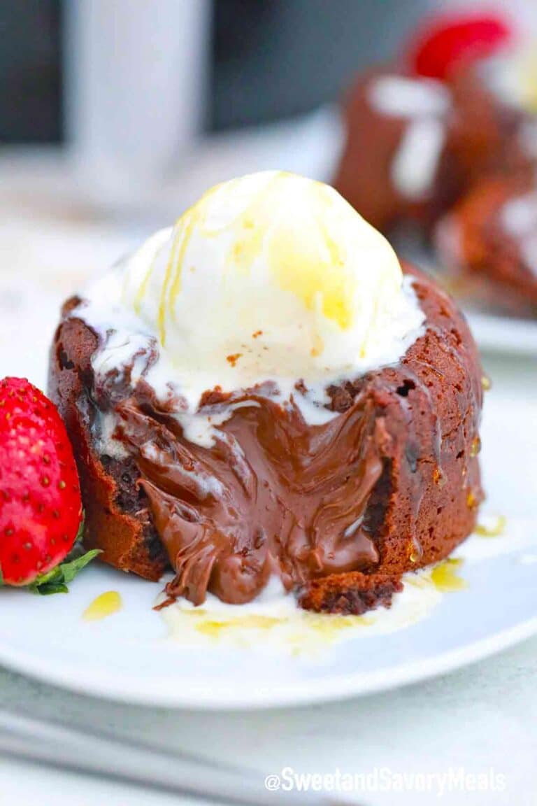 chocolate lava cake stuffed with Nutella