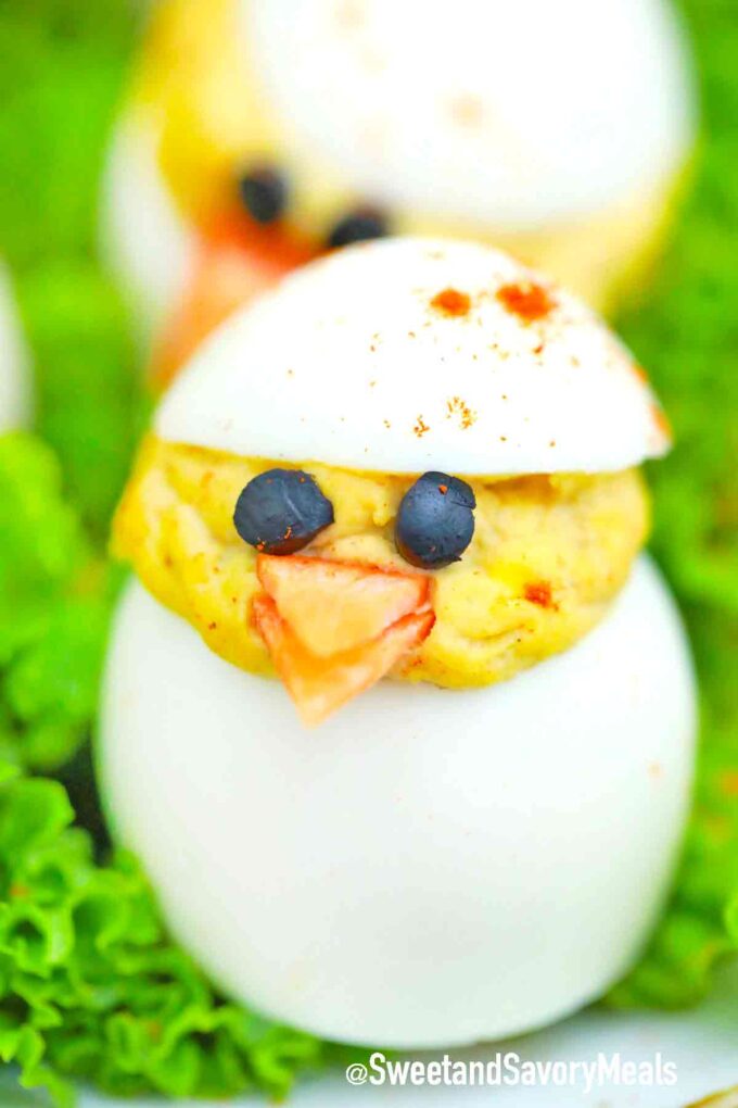 CHICKS AND EGGS EASTER CUP WITH STRAW