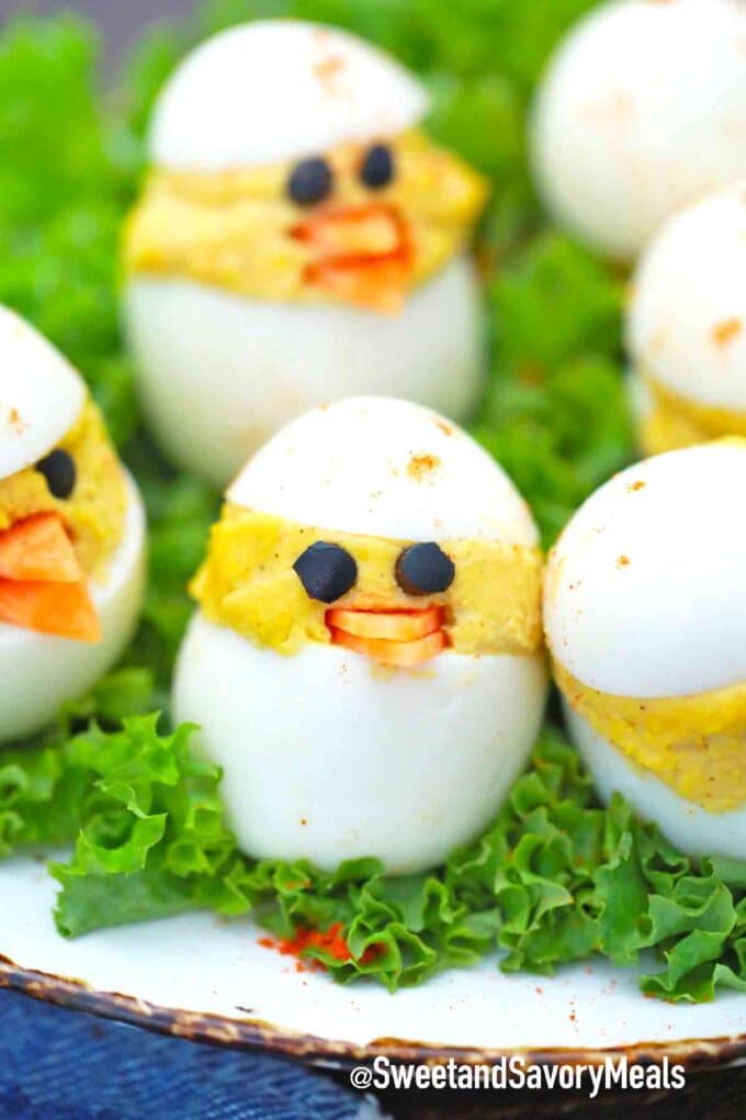 deviled egg chicks with eyes and beak