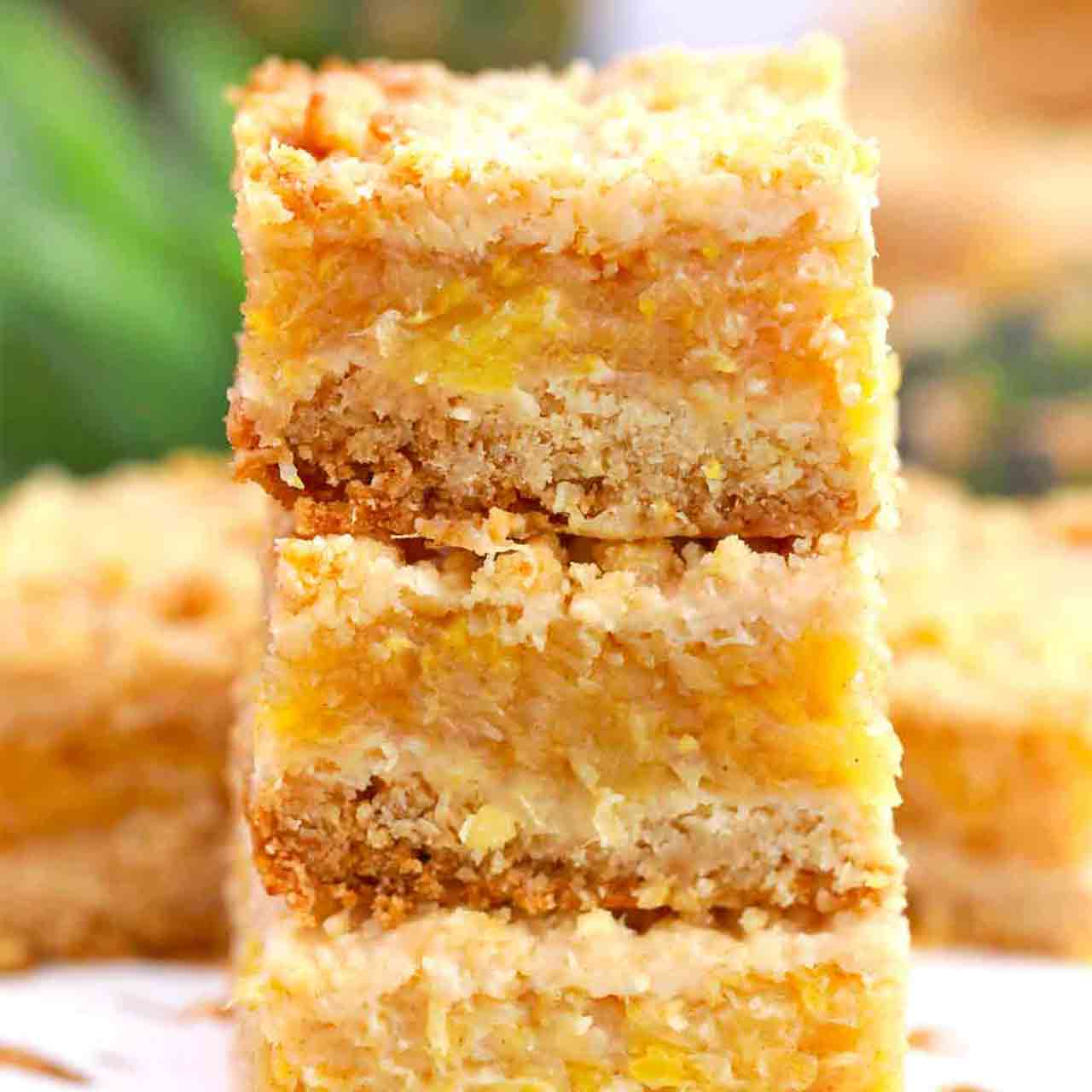 Pineapple Crumb Bars [Video] Sweet and Savory Meals