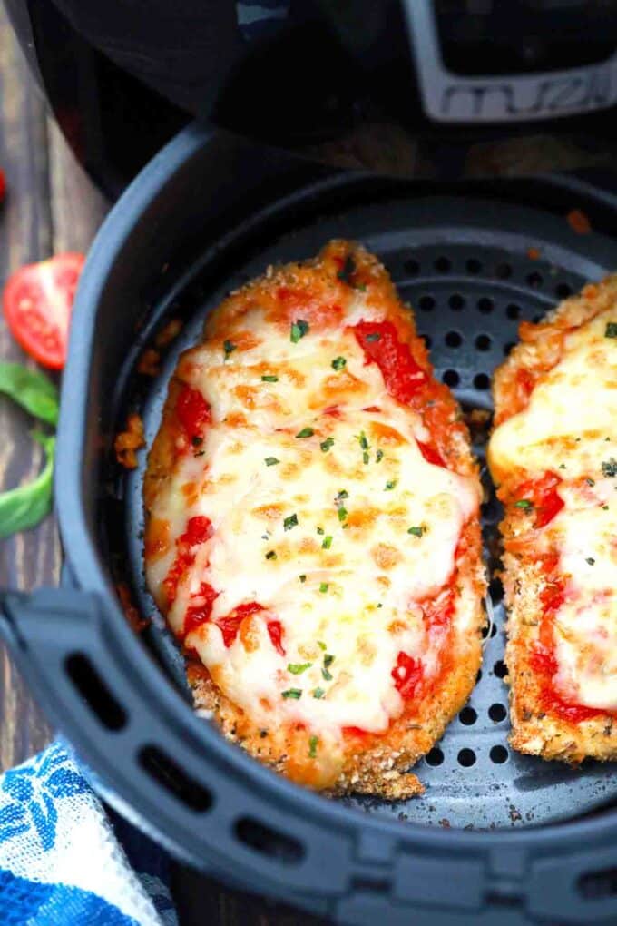 air fryer chicken parmesan in the air fryer basket