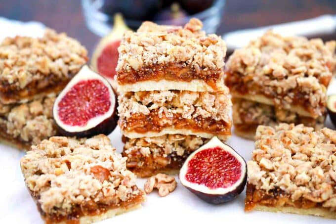 stacked fig bars with fresh figs