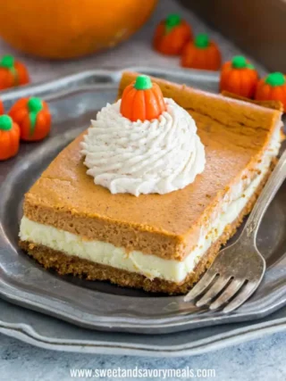 Pumpkin-Cheesecake-Bars-5pin.jpg