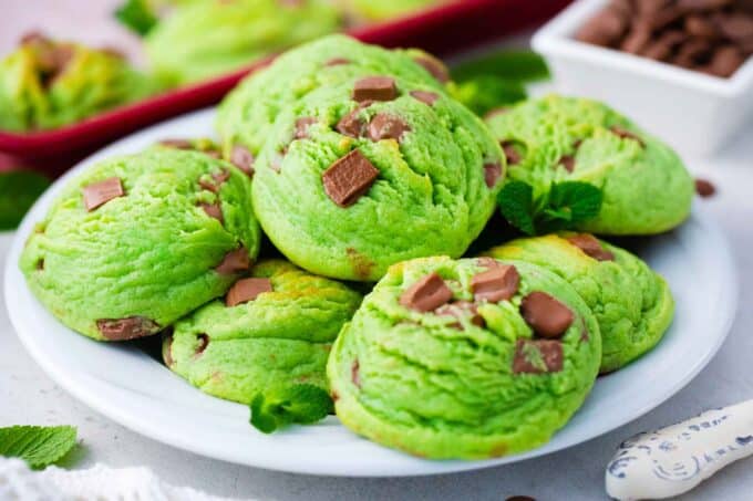 green pudding mint chocolate chip cookies on a serving plate