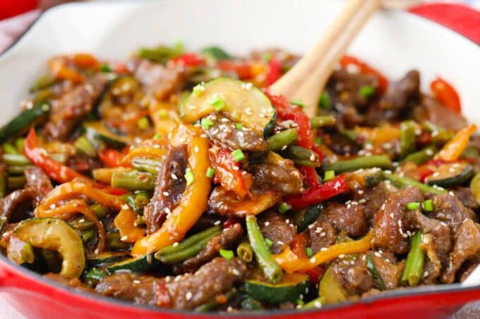 A skillet of Hunan beef.