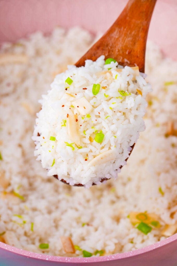 A serving spoon of coconut rice.