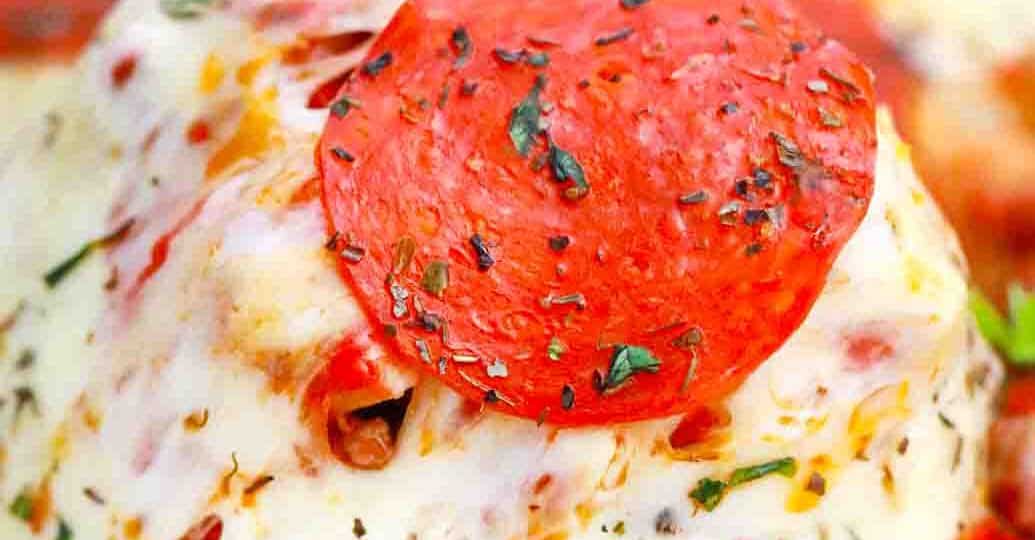 cheesy pizza casserole with pepperoni