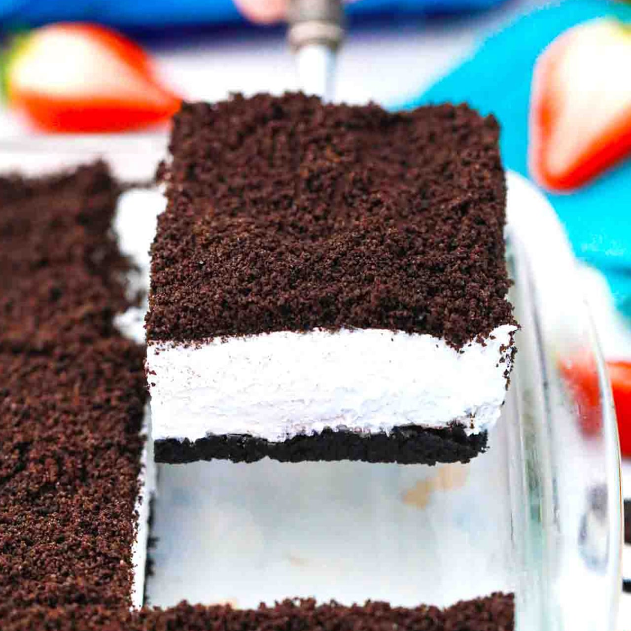 Oreo Ice Cream Cake {Just 5 Ingredients!}