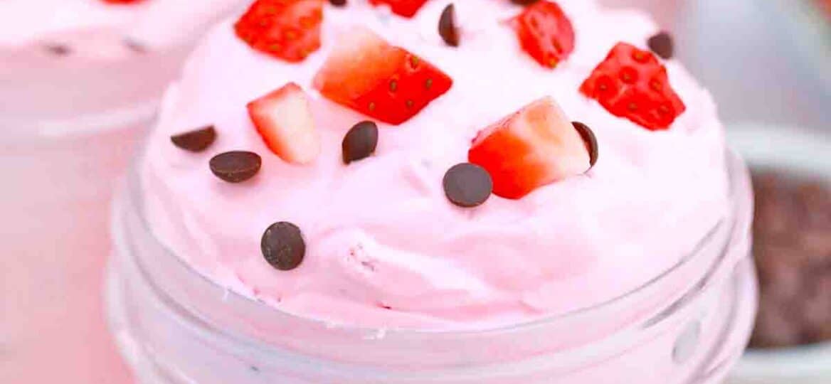 chocolate chip strawberry delight topped with fresh strawberries