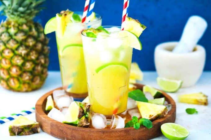 pineapple mojito cocktails on a tray