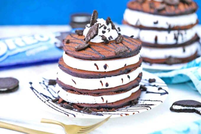 oreo pancakes with whipped cream layers