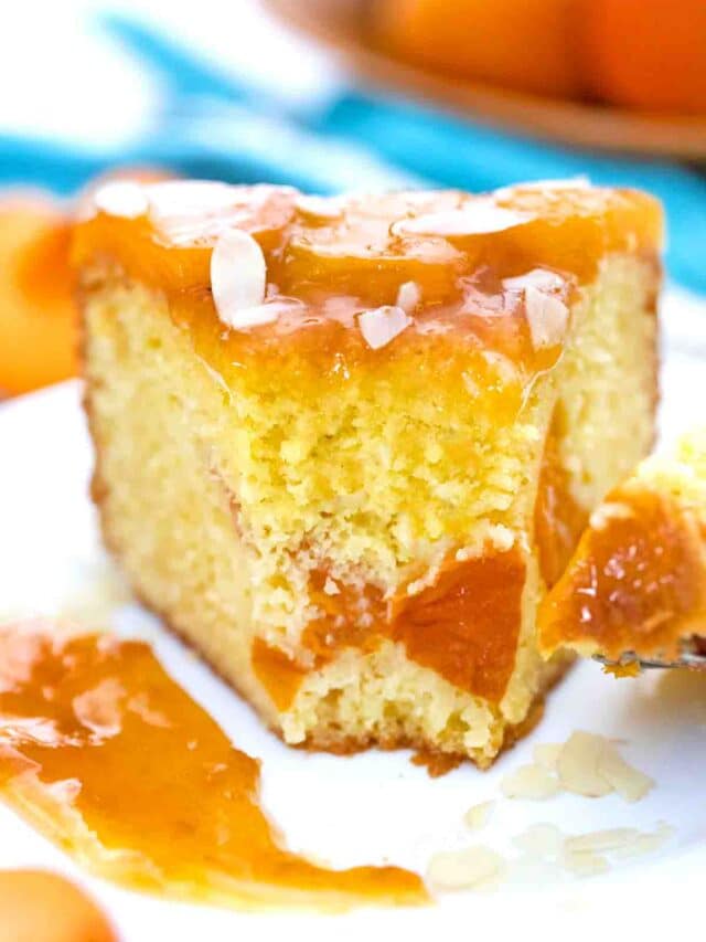 Pistachio, apricot and orange blossom cake - Cake Recipe | House & Garden