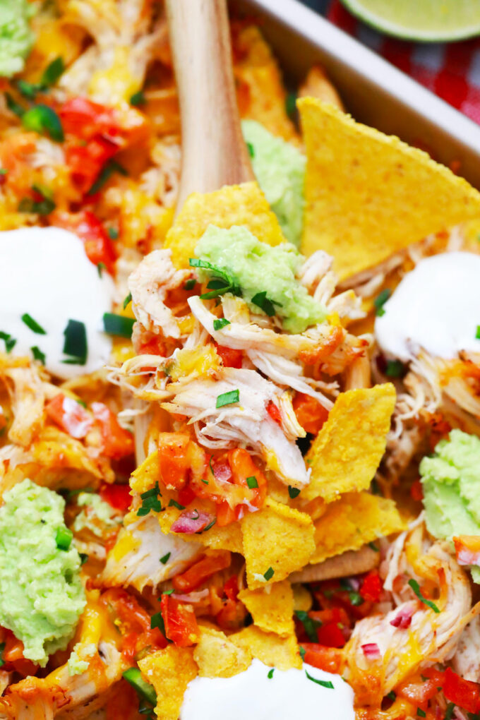 Loaded Instant Pot chicken nachos.