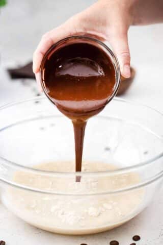 adding chocolate mixture to gelatin mixture