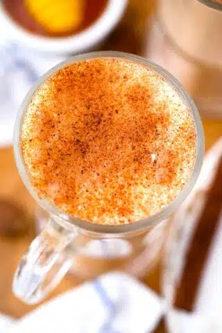 london fog latte topped with cinnamon