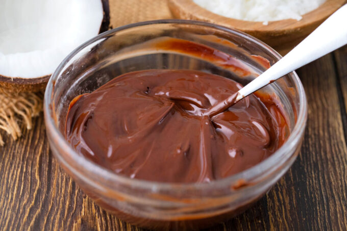 A bowl of melted chocolate.