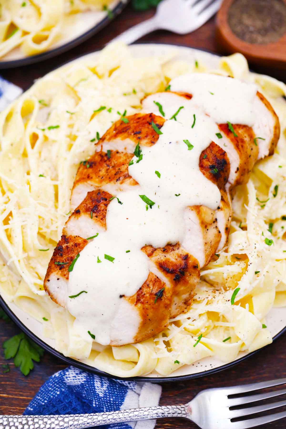 Olive Garden Chicken Alfredo Copycat Recipe Sweet and Savory Meals