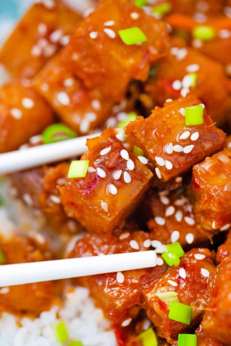 close show of cripsy spicy korean tofu cubes