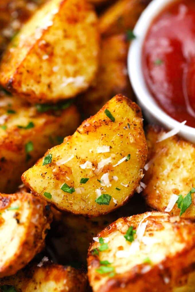 crispy air fried potatoes with ketchup