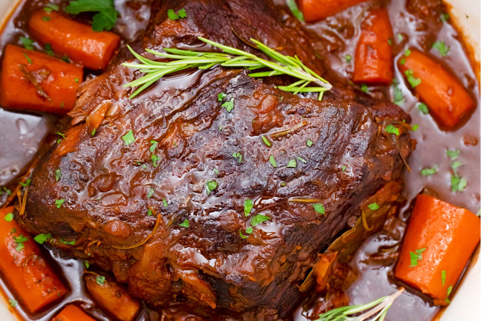 Red Wine Pot Roast Recipe [Slow-Braised] - S&SM