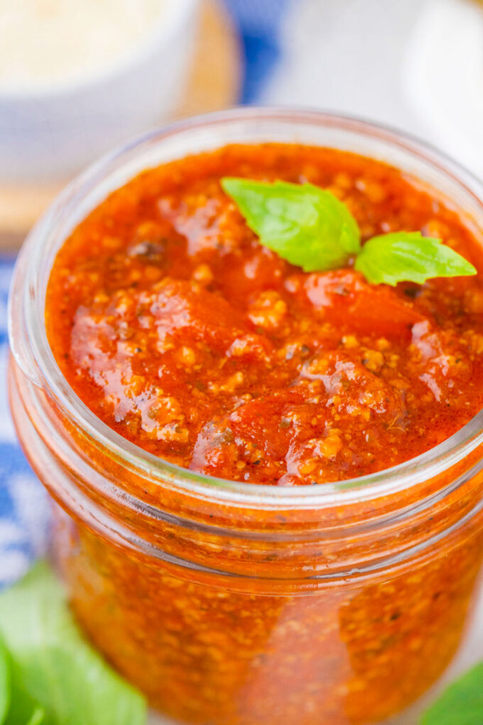 Instant Pot spaghetti sauce in a jar.