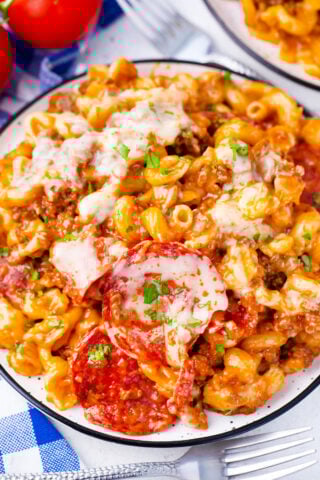 Overhead shot of a plate of instant pot pizza pasta.