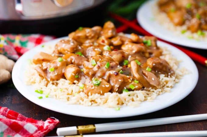 instant pot garlic sesame chicken served on top of rice