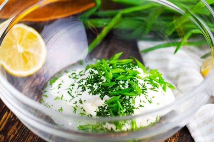 lemon dill sauce ingredients in a bowl