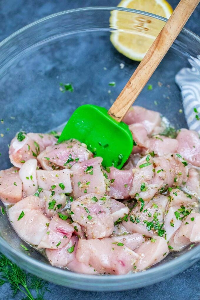 Marinade for grilled chicken souvlaki skewers.